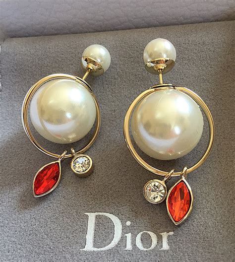 dior hanging earrings|dior mise en earrings.